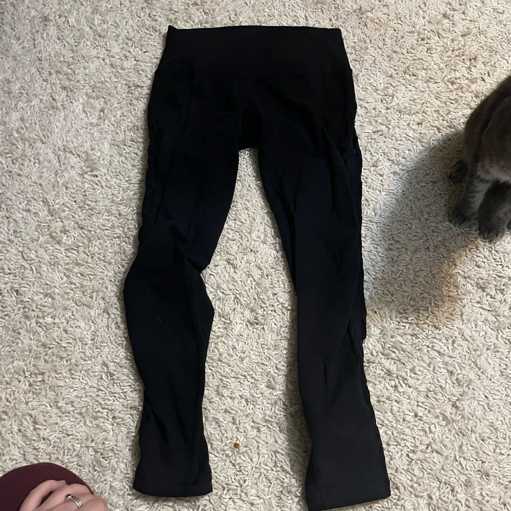 lululemon black wunder under 25" mesh sides size 8